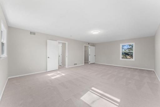 1128 County Road B E, Saint Paul, MN 55109