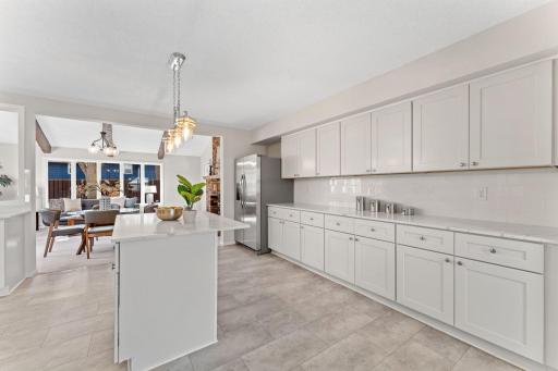 1128 County Road B E, Saint Paul, MN 55109