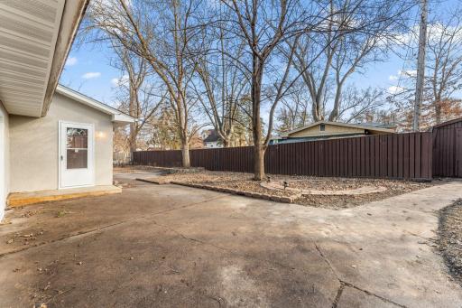 1128 County Road B E, Saint Paul, MN 55109