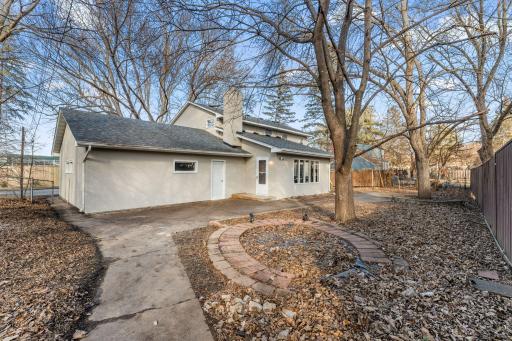 1128 County Road B E, Saint Paul, MN 55109