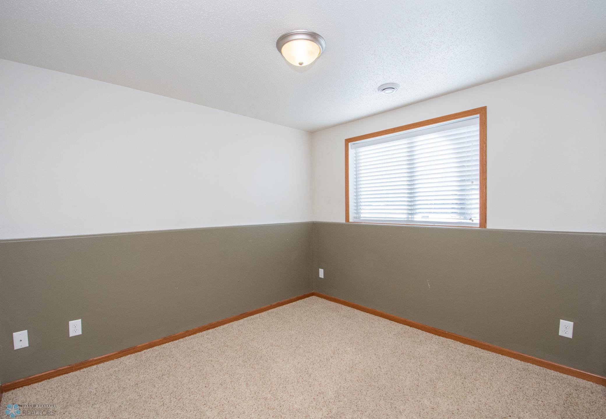 Second bed lower level