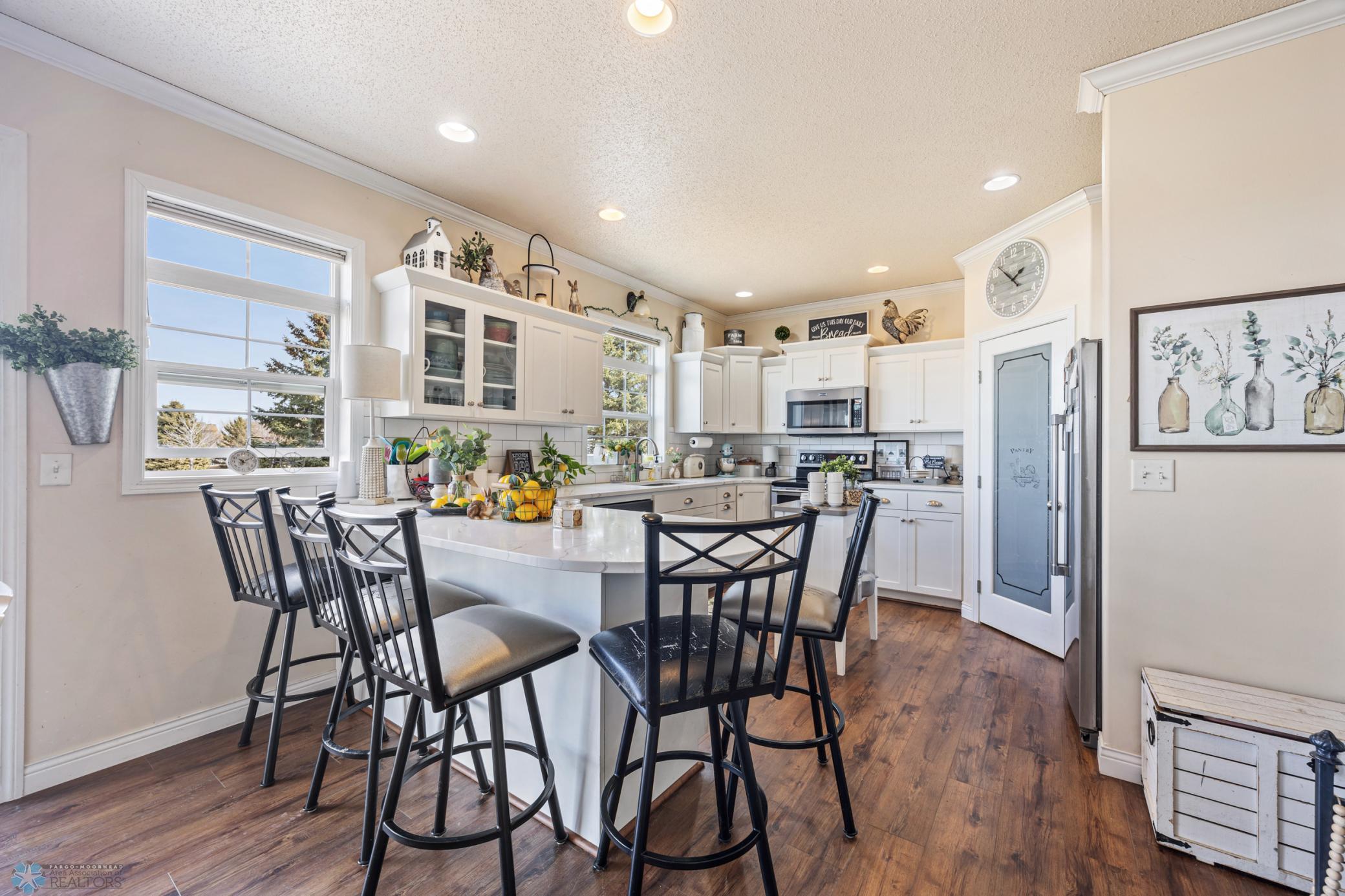 Eat-In Kitchen