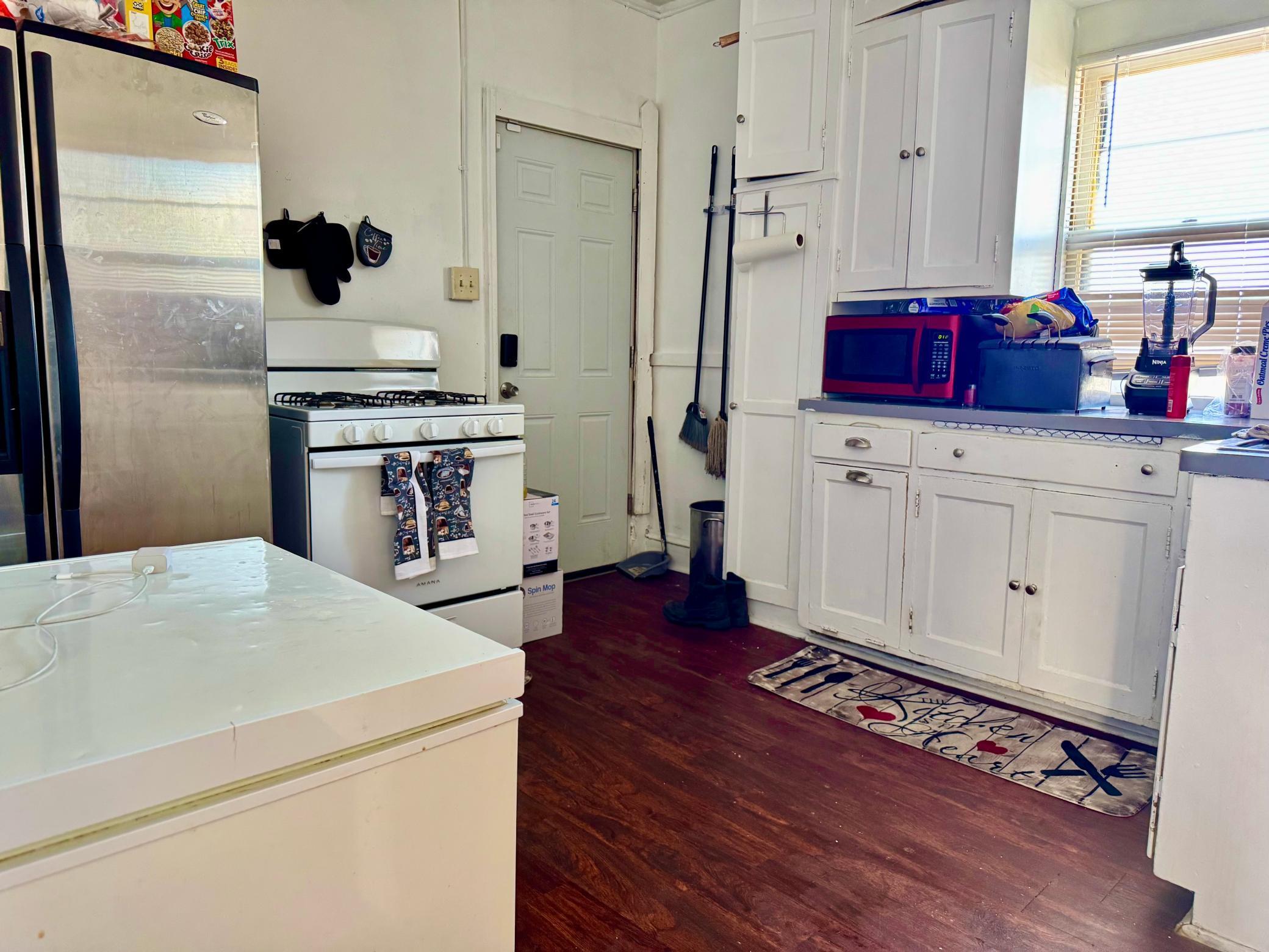 Upper level kitchen.