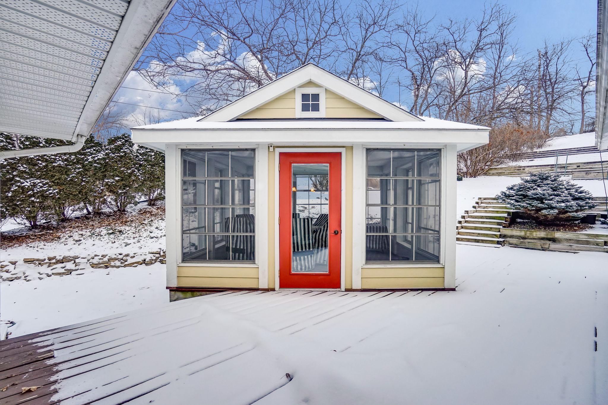 3-season porch is 15x15