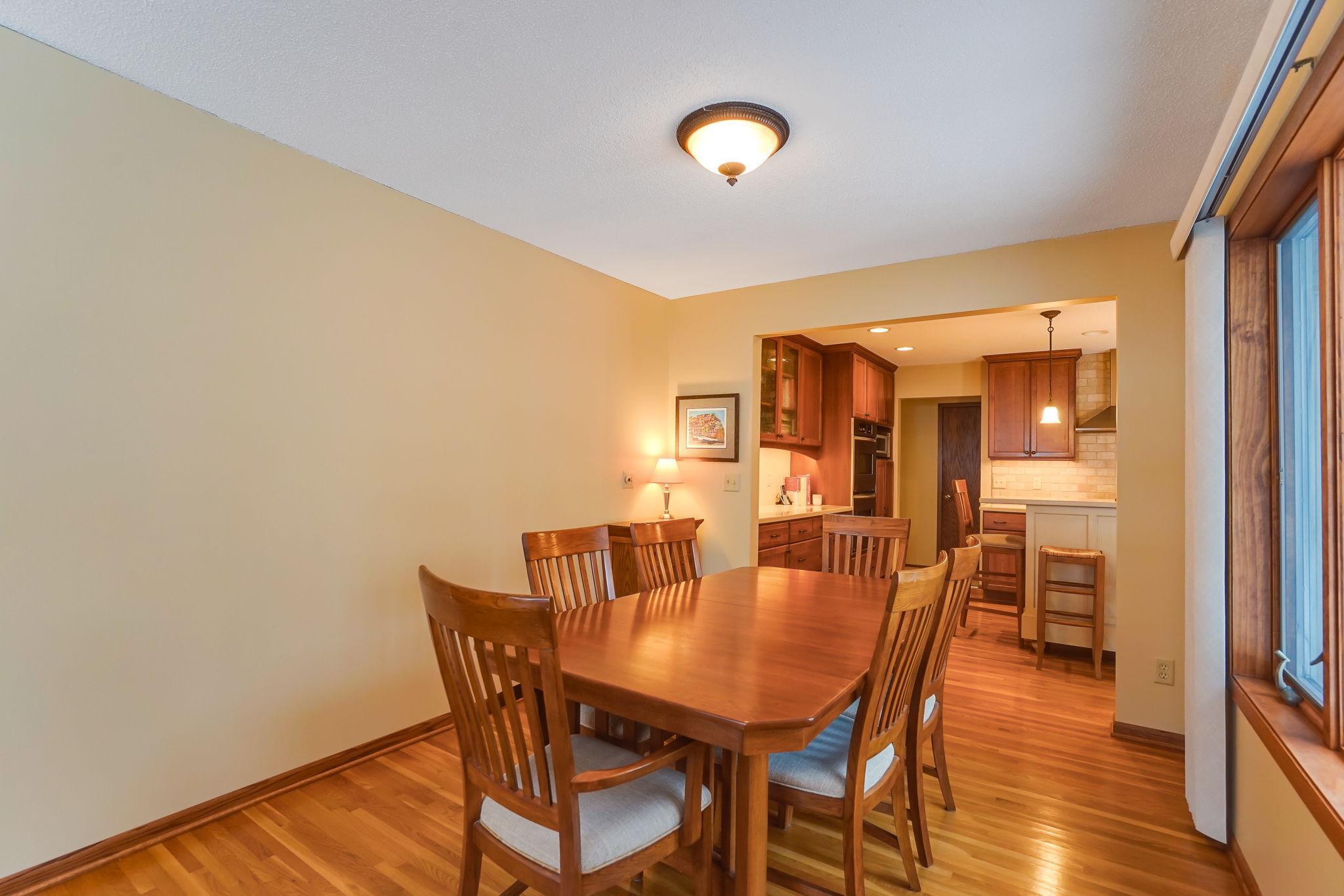 Informal dining and island barstool seating