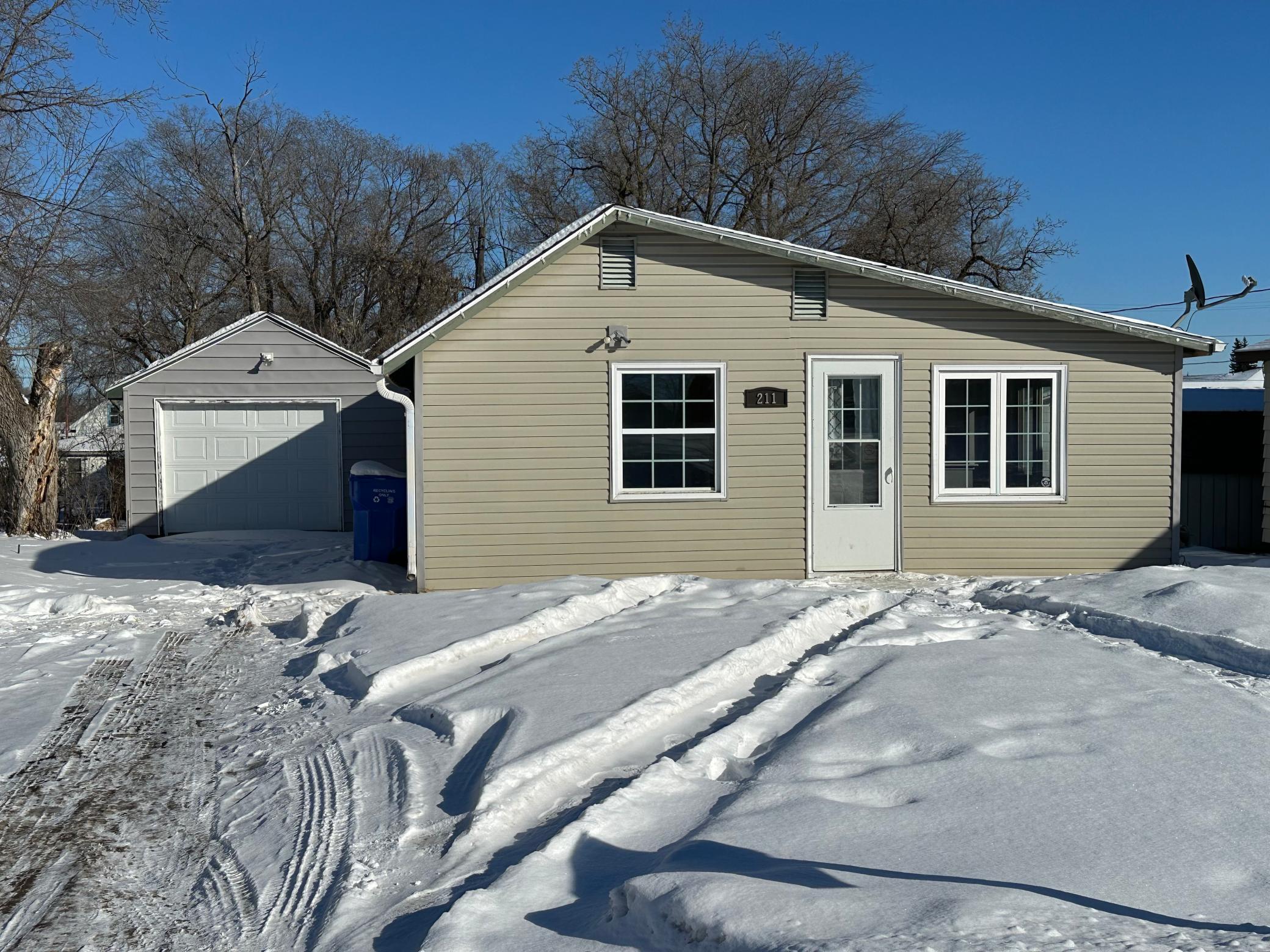 211 Minnesota.jpg