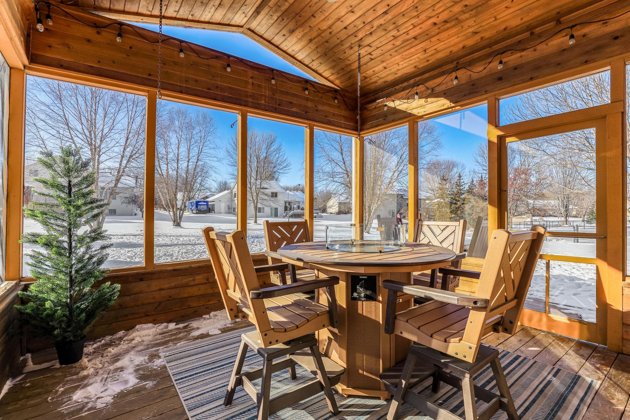 3-season porch, vaulted ceiling and additional deck space