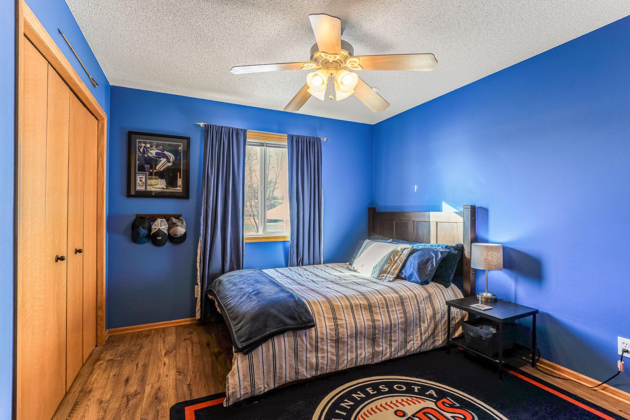 2nd upper bedroom