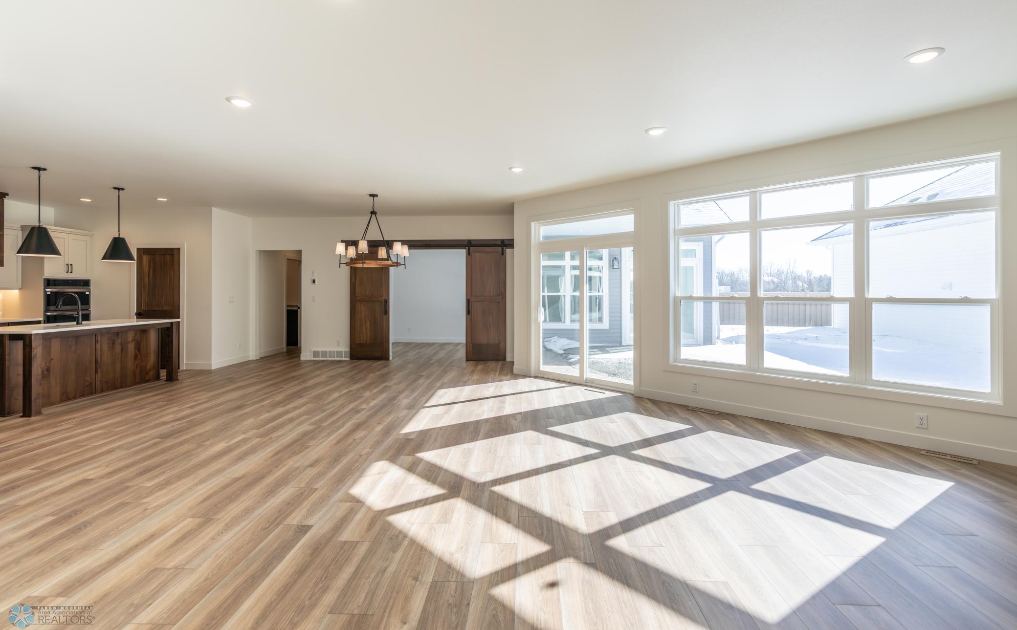 Living Room / Dining