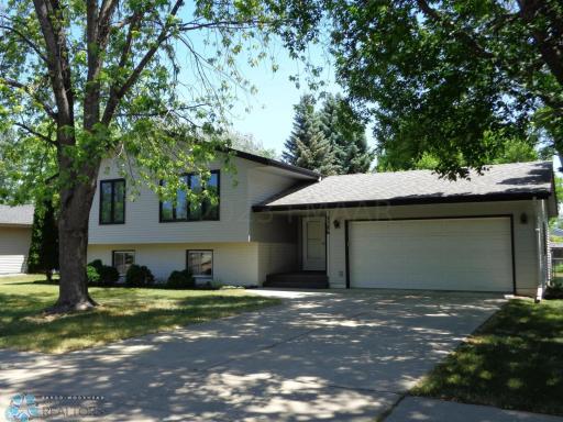 2586 Atlantic Drive S, Fargo, ND 58103
