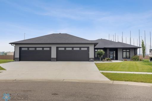 3291 Timber Creek Circle S, Fargo, ND 58104