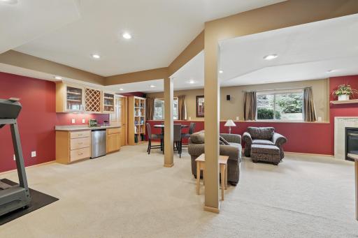 8036 Greenbriar Lane, Saint Paul, MN 55125