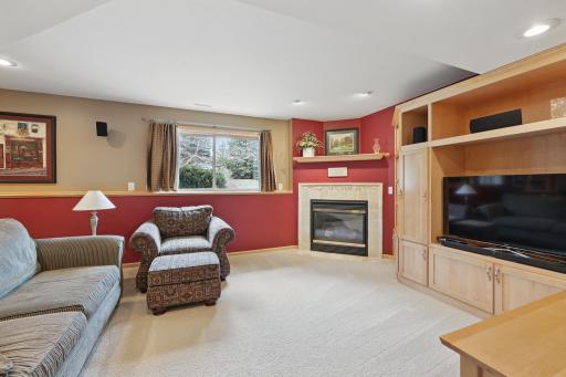8036 Greenbriar Lane, Saint Paul, MN 55125