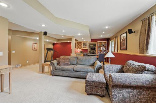 8036 Greenbriar Lane, Saint Paul, MN 55125