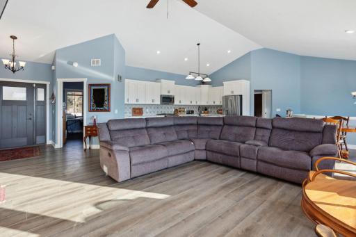 5399 389th Trail, North Branch, MN 55056