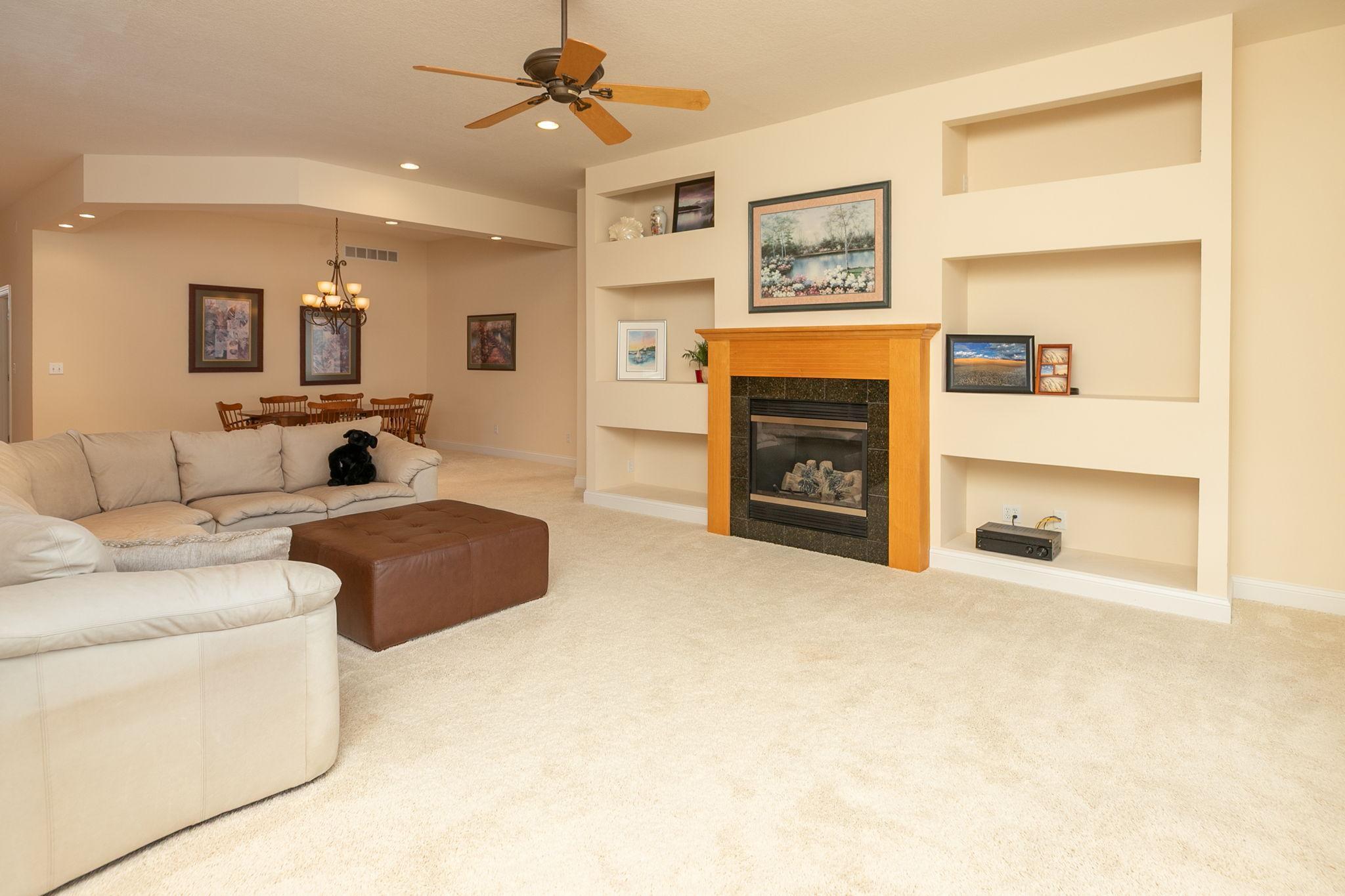 7-web-or-mls-07-Living Room.jpg