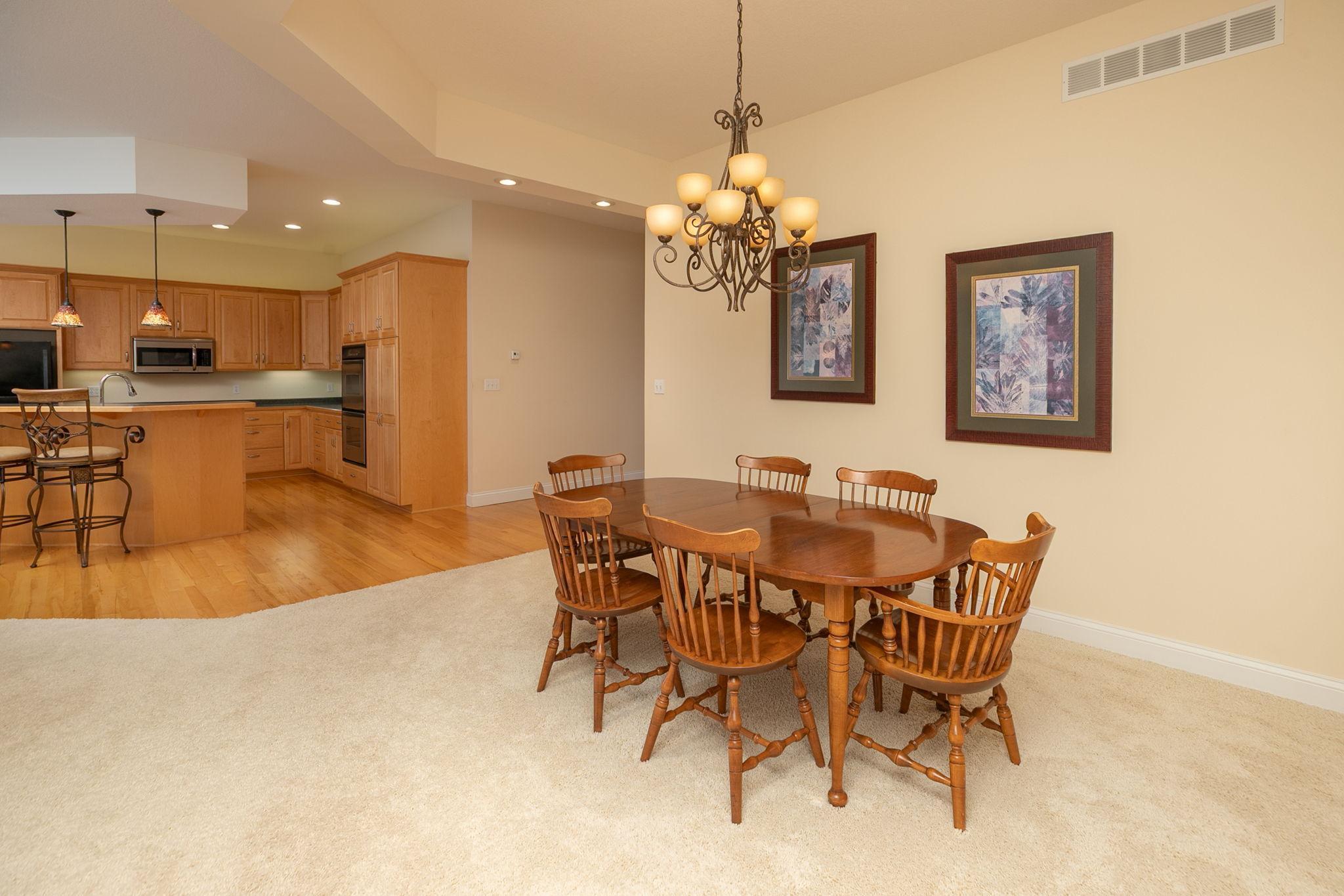 10-web-or-mls-10-Dining Room.jpg