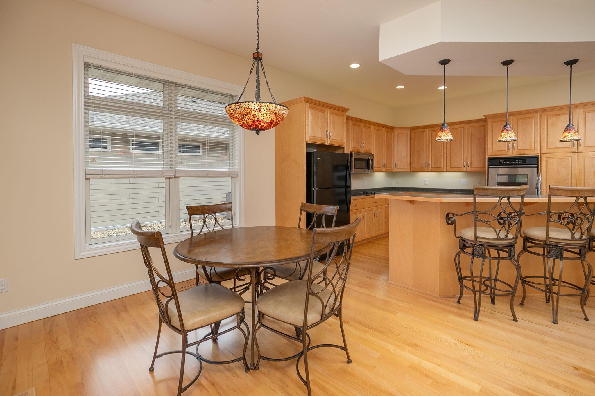 15-web-or-mls-15-Eat in Kitchen.jpg