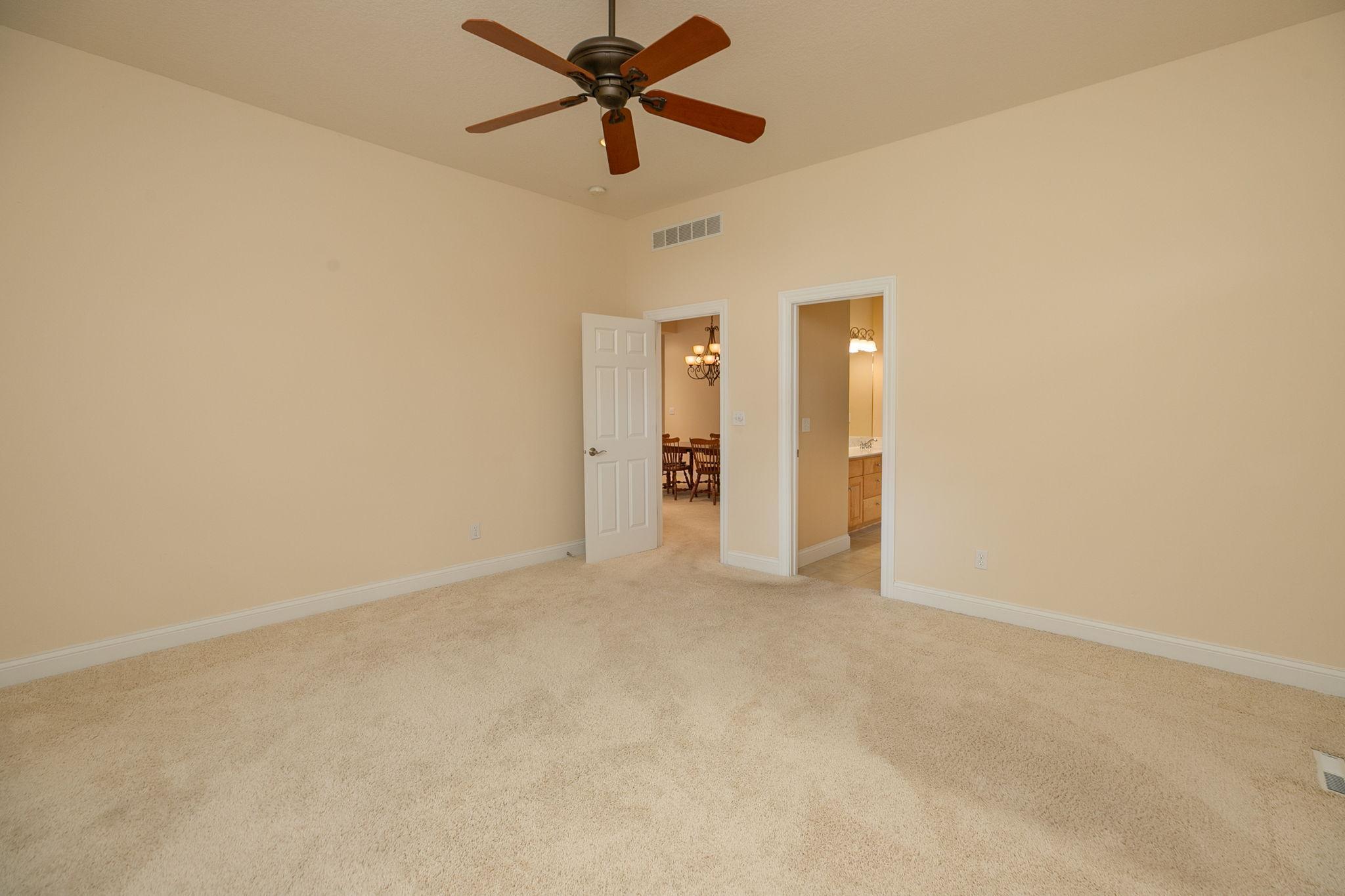 21-web-or-mls-21-Primary Bedroom.jpg