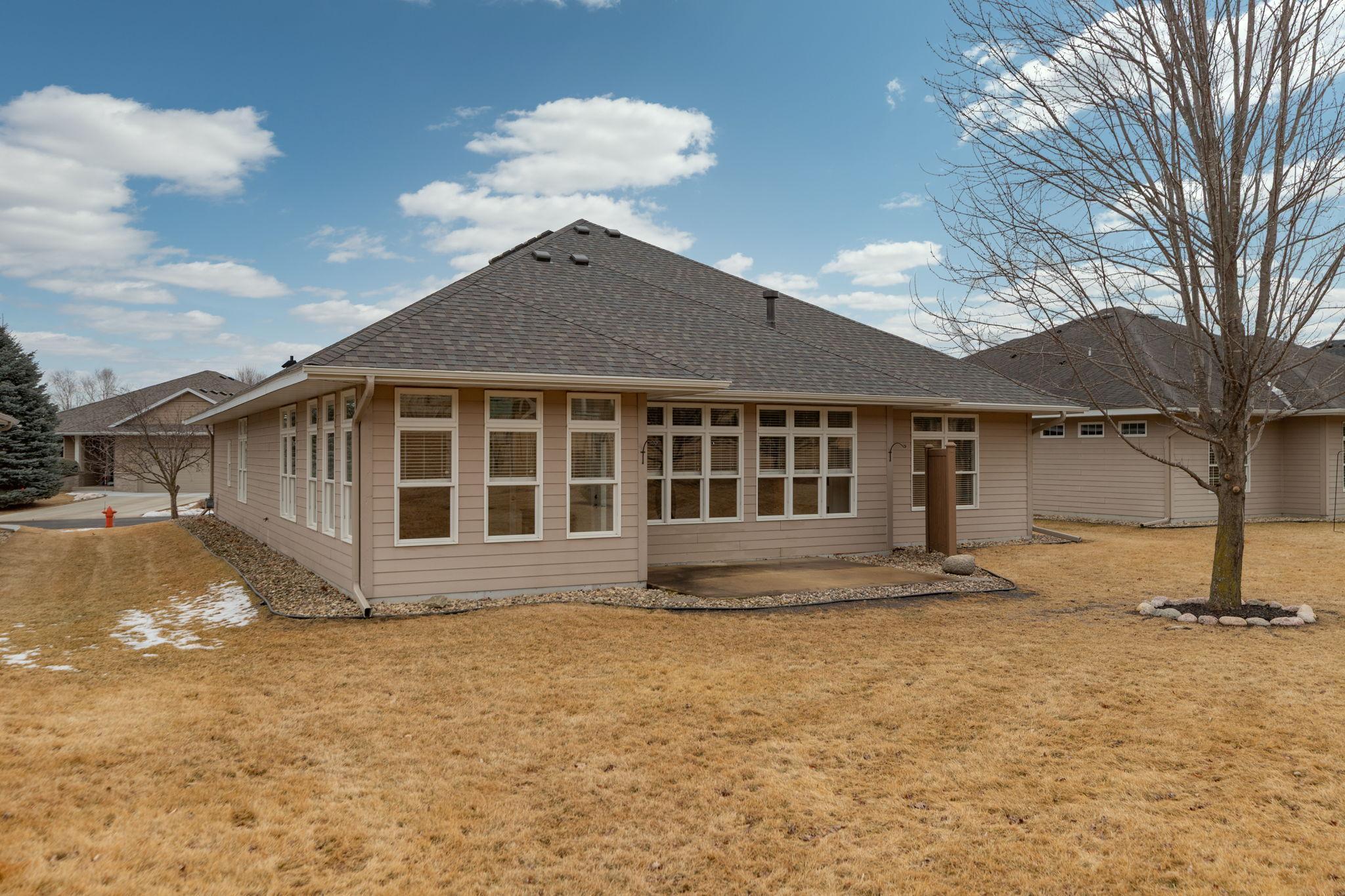 33-web-or-mls-33-Back View.jpg