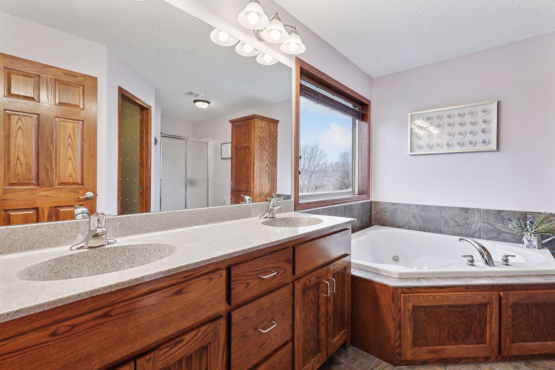 Primary bath with jetted tub and seperate shower