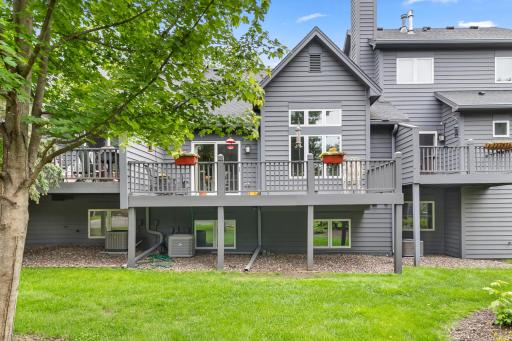 2247 Sherwood Court, Minnetonka, MN 55305