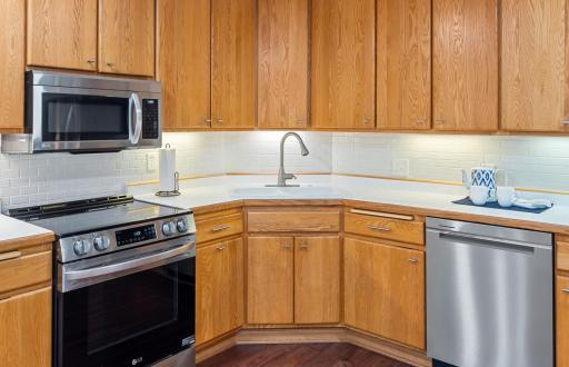 2247 Sherwood Court, Minnetonka, MN 55305