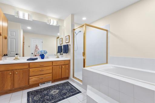 2247 Sherwood Court, Minnetonka, MN 55305