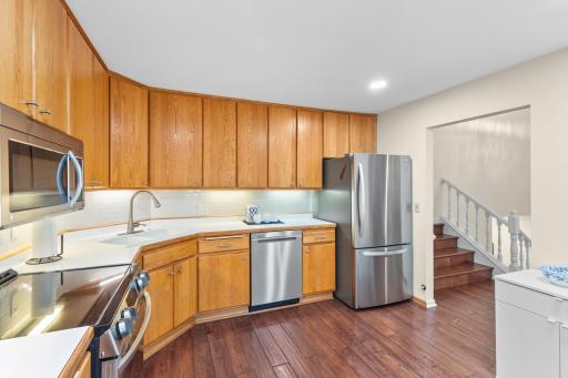 2247 Sherwood Court, Minnetonka, MN 55305