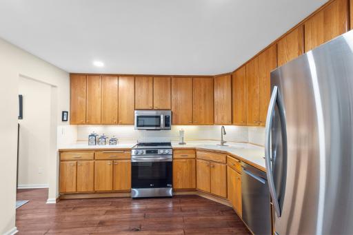 2247 Sherwood Court, Minnetonka, MN 55305