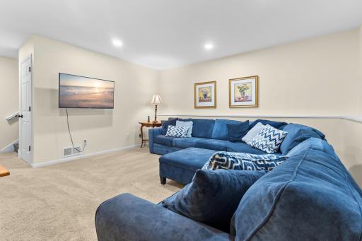 2247 Sherwood Court, Minnetonka, MN 55305