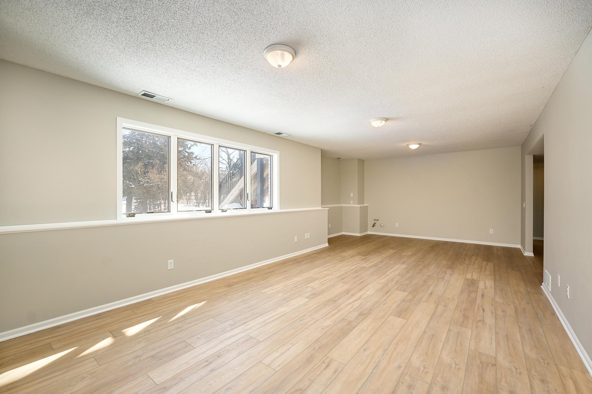 9145 County Rd 17 SE - FR 1