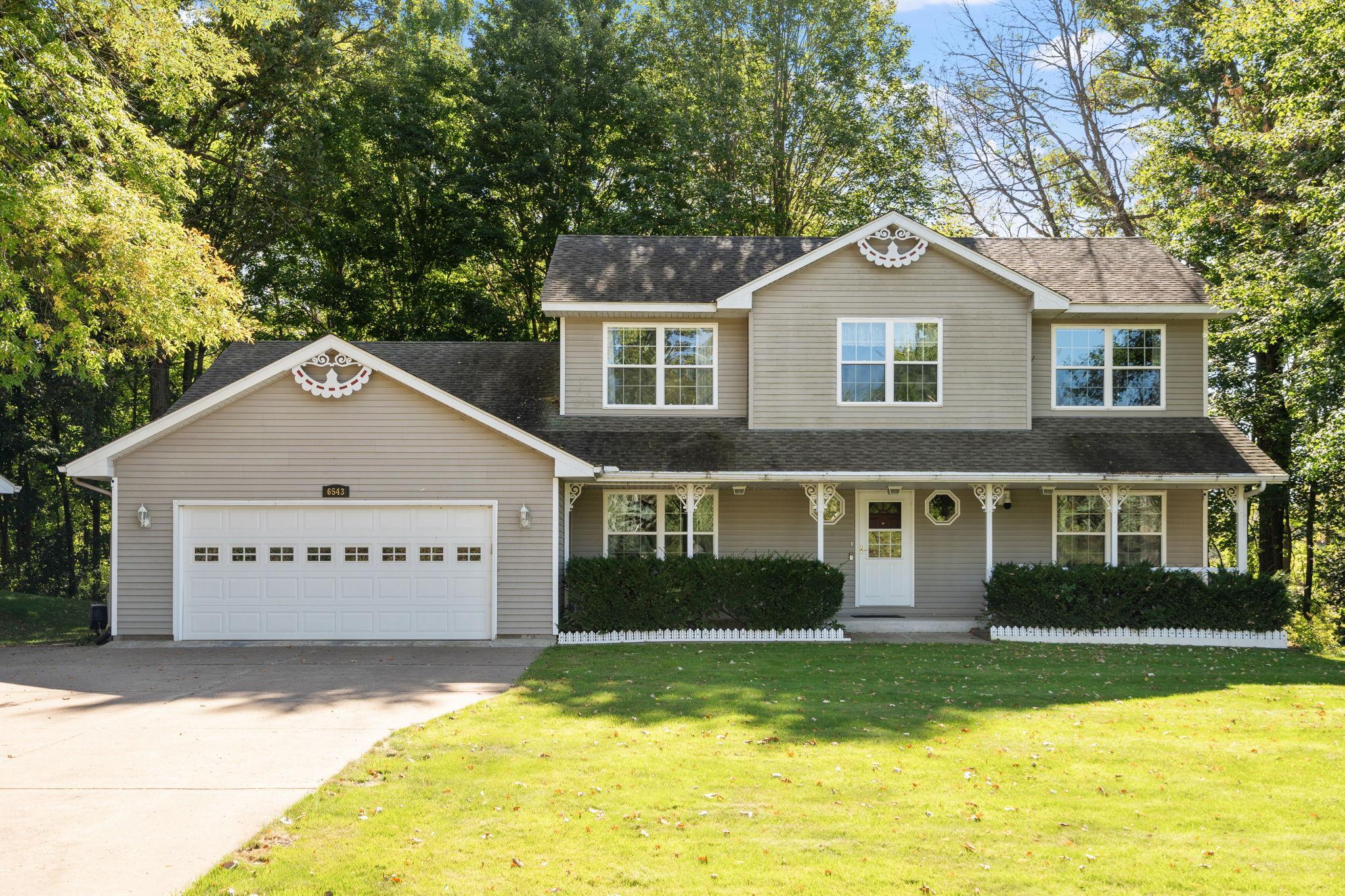 1-web-or-mls-6543 Goodwin Ln-3.jpg