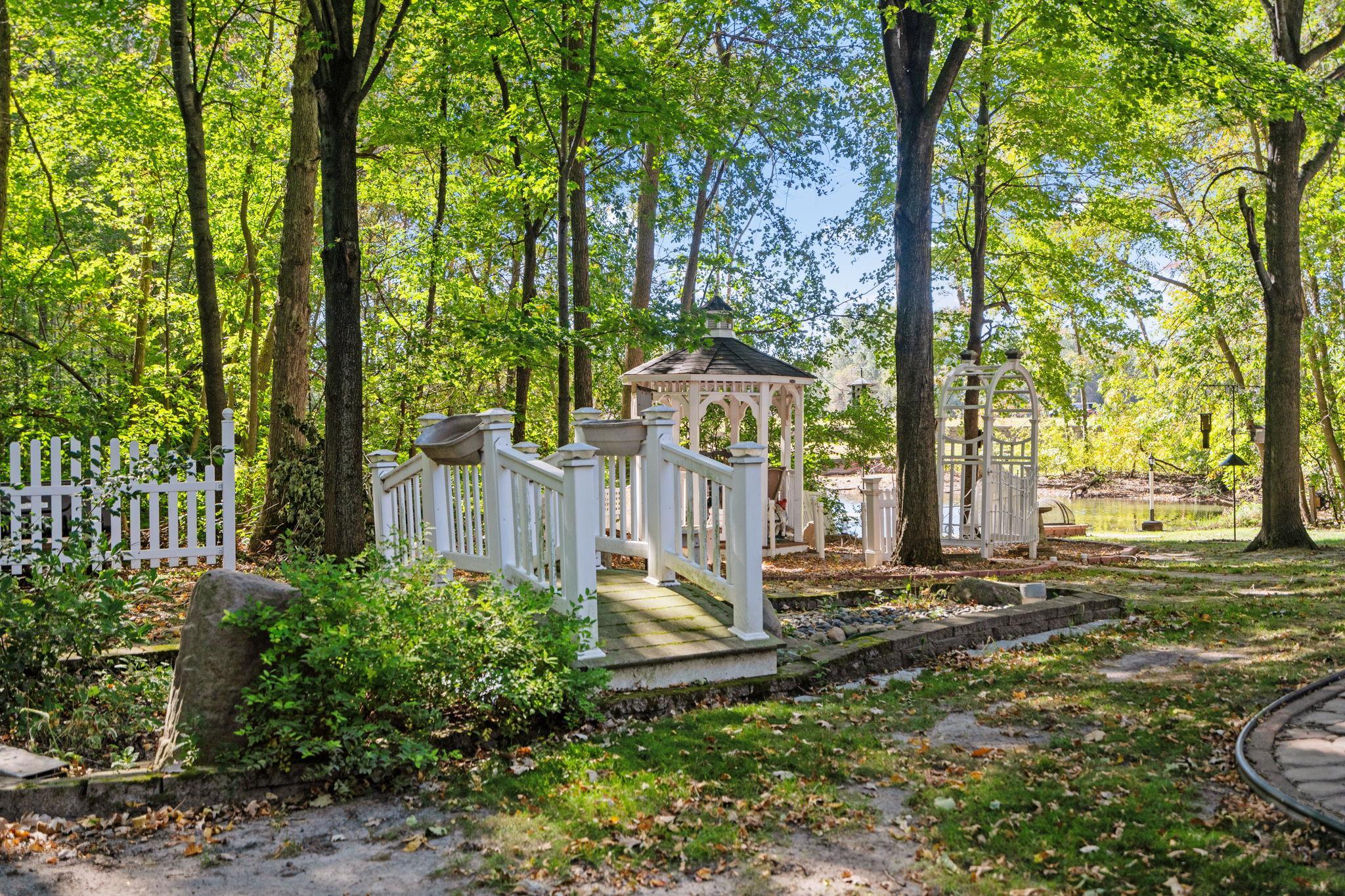 15-web-or-mls-6543 Goodwin Ln-15.jpg