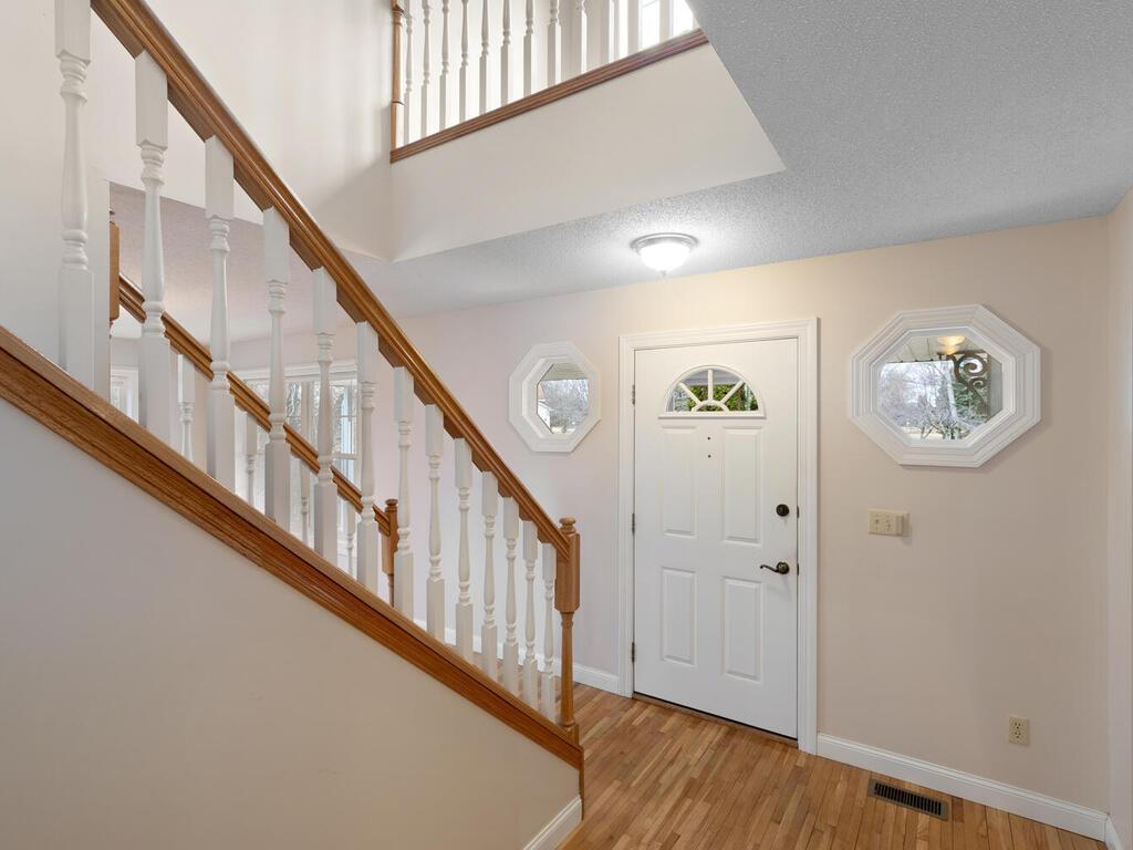 6543 Goodwin Ln Wyoming MN 55092 USA-017-040-015-MLS_Size.jpg
