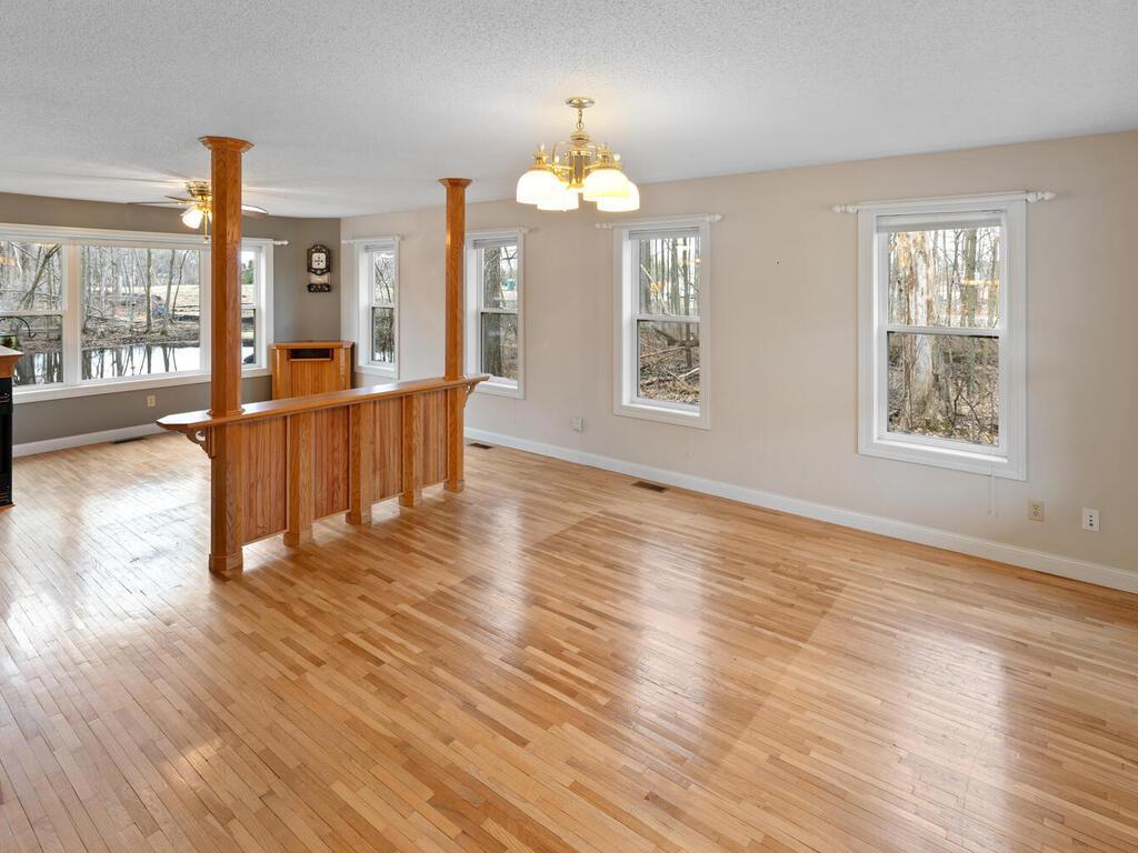Great room-Center wood wall can be removed