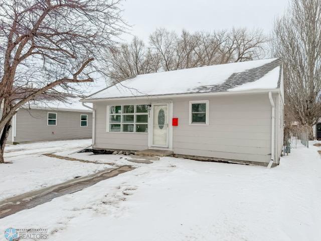 605 20th Street N, Moorhead, MN 56560