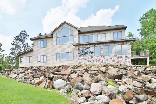 10124 Timberwolf Trail, Kabetogama, MN 56669