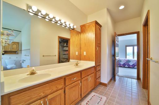 10124 Timberwolf Trail, Kabetogama, MN 56669