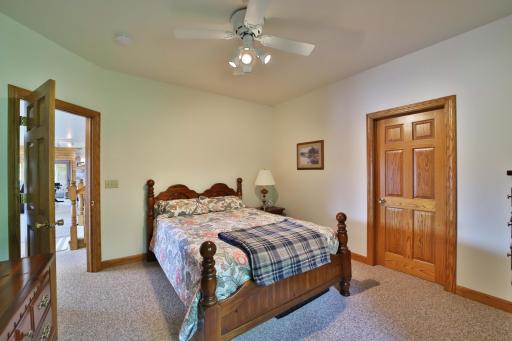 10124 Timberwolf Trail, Kabetogama, MN 56669