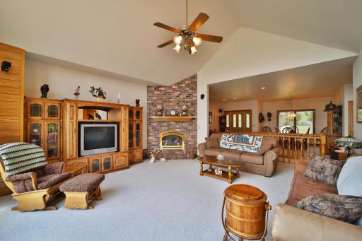 10124 Timberwolf Trail, Kabetogama, MN 56669