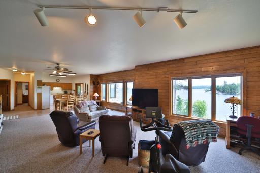 10124 Timberwolf Trail, Kabetogama, MN 56669