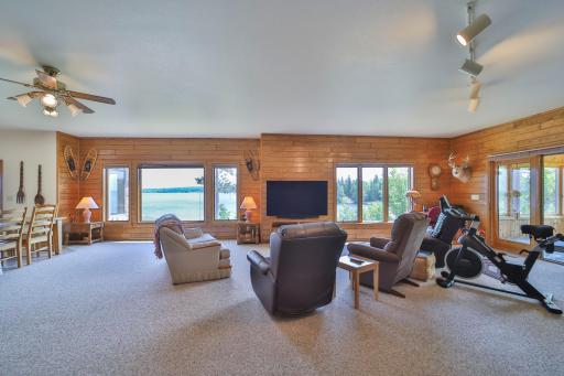 10124 Timberwolf Trail, Kabetogama, MN 56669