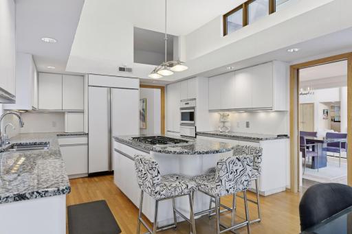 16141 Mcginty Road W, Wayzata, MN 55391