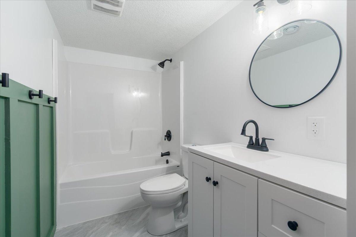 Lower level full bathroom