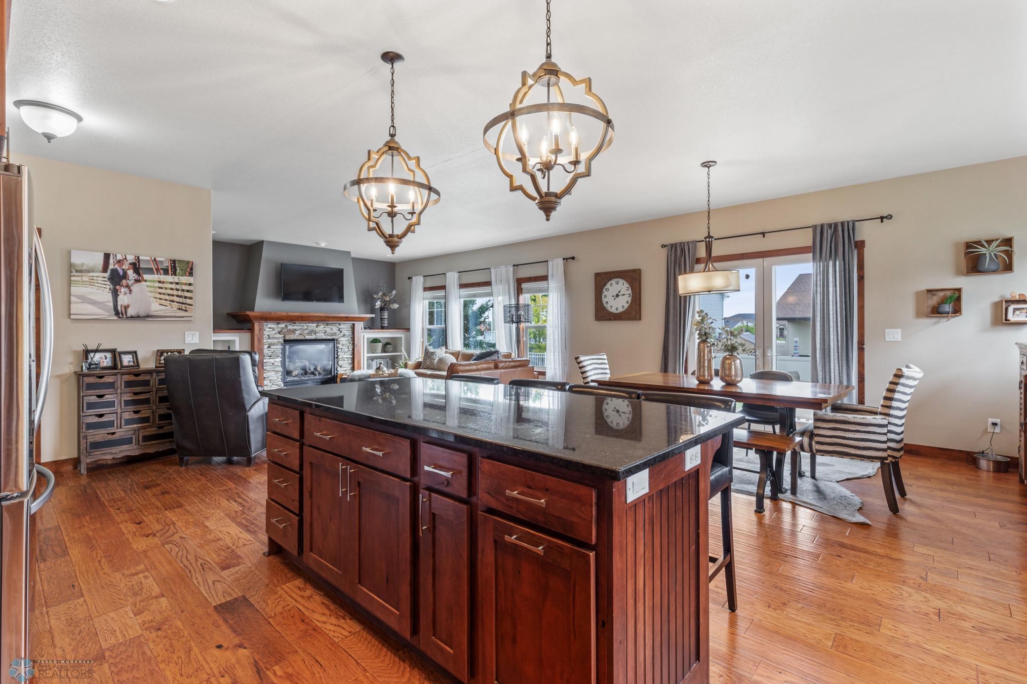 Kitchen Island w/ Granite Countertop