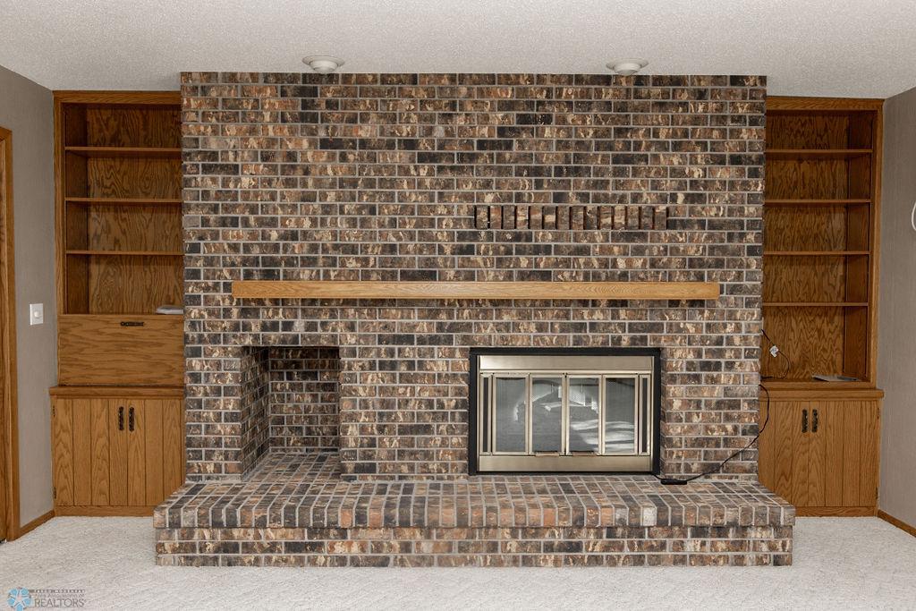 Fireplace w/ Electric insert