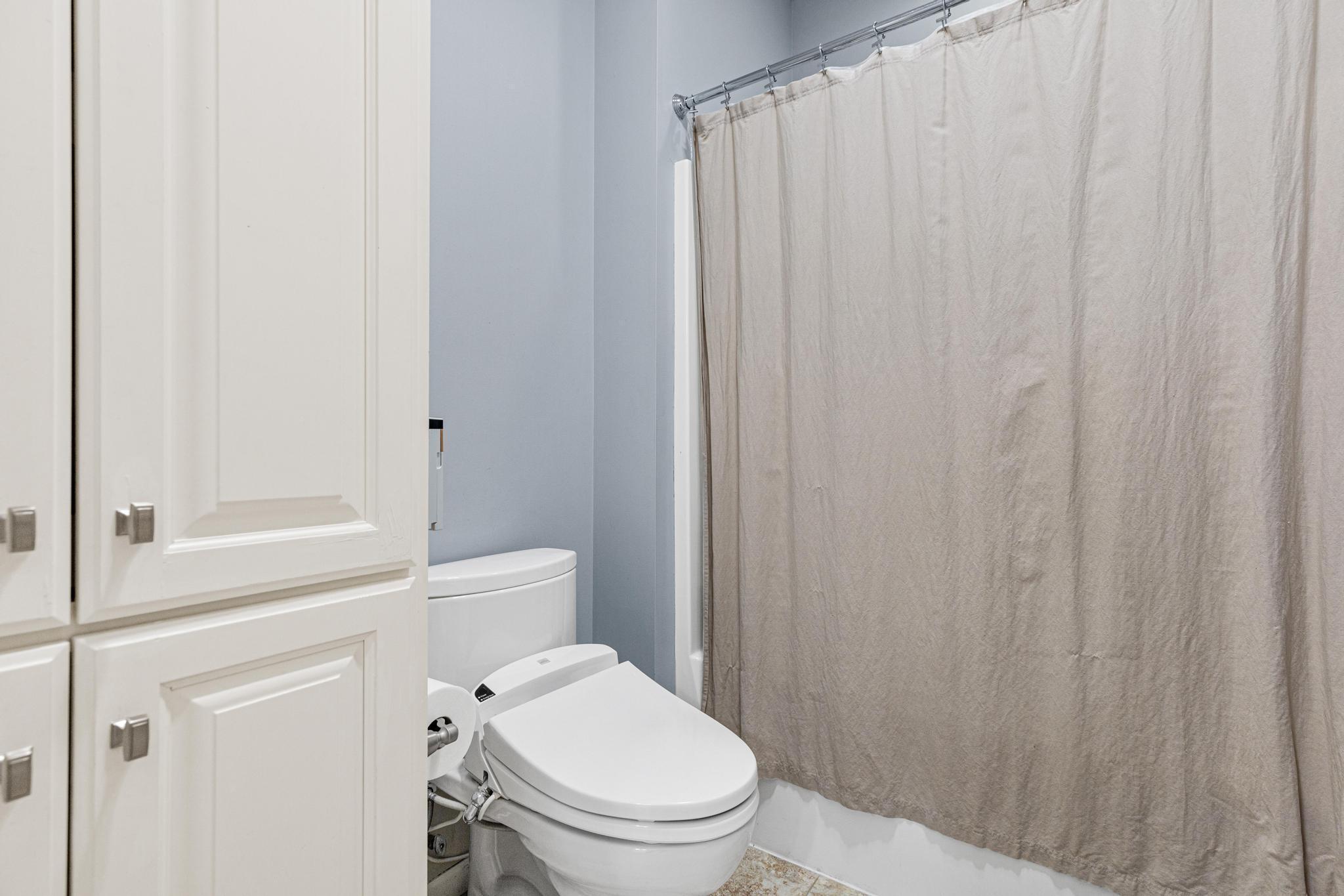 Jack and Jill Bathroom UL br #2