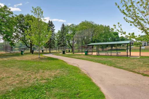 6100 Halifax Avenue S, Edina, MN 55424