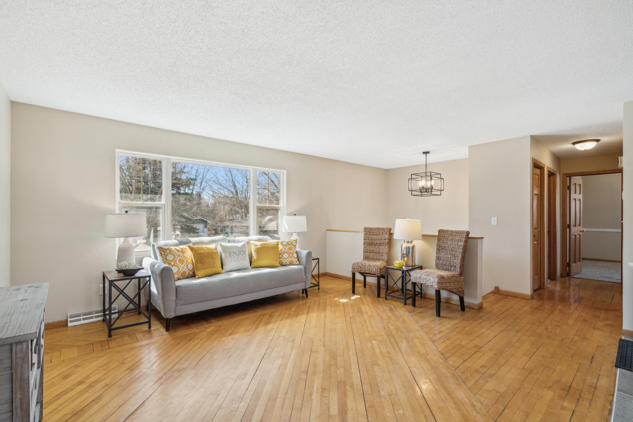 Light-Filed Living Room